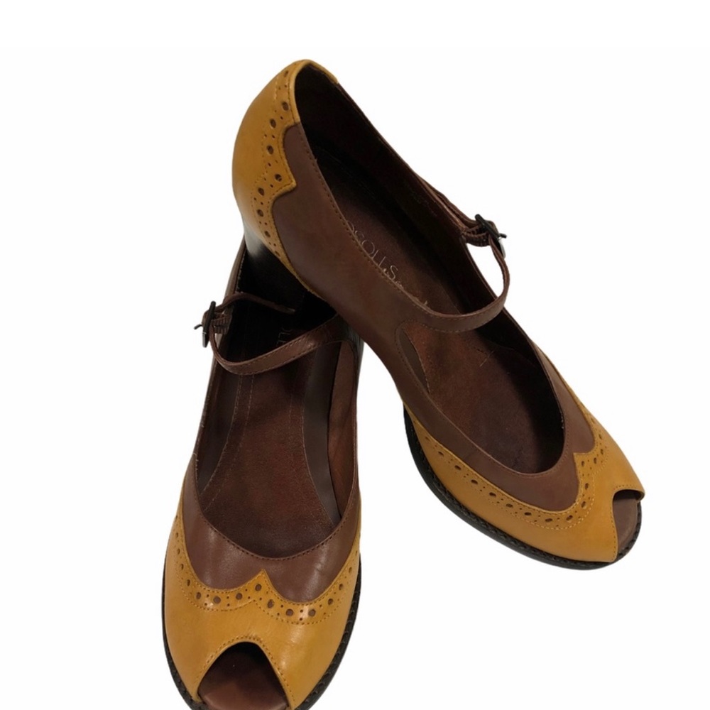 AEROSOLES Lapel Peep Toe Wingtip Pumps size 8.5 Mary Jane Style - Picture 2 of 9